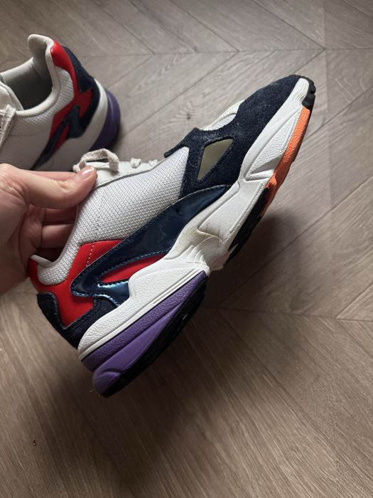 Buty sportowe Adidas falcon W