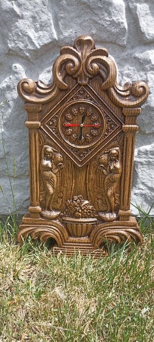 Продам пано Годинник, виріб з дерева! Телефонуйте!