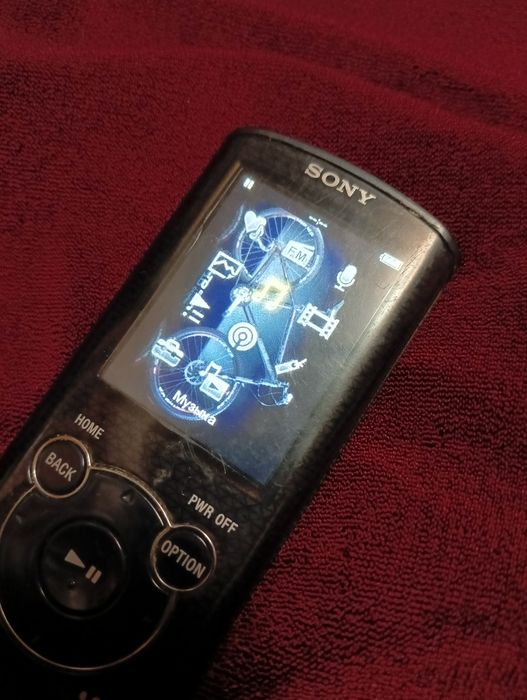MP3-плеер Sony Walkman NWZ-E463 4GB.