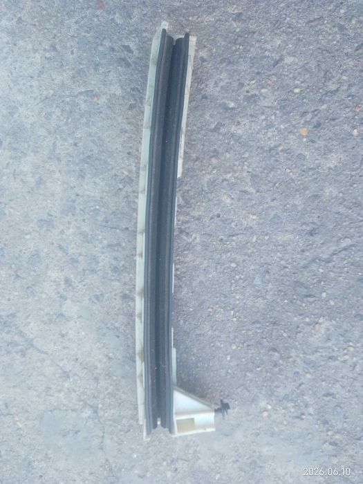 Calha Guia de Vidro Traseiro Esquerdo Renault Scénic I – Código 8200200815