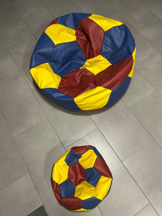 Fotel piłkarskski  z podnóżkem