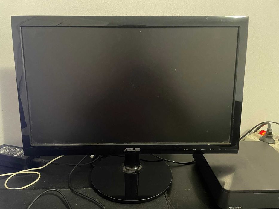 Pack Monitor + PC Asus VivoPC vm60 + Teclado + Rato