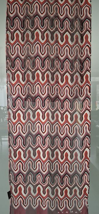 Jedwabny szalik w odcieniach fioletu