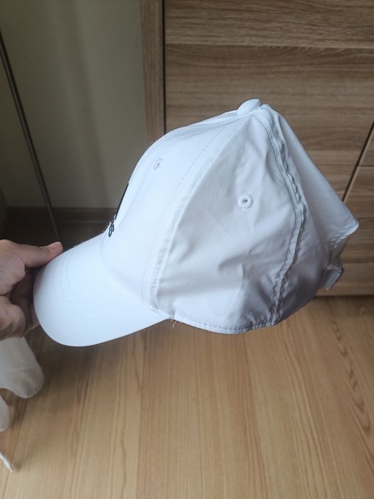 Sportowa czapka czapeczka z daszkiem