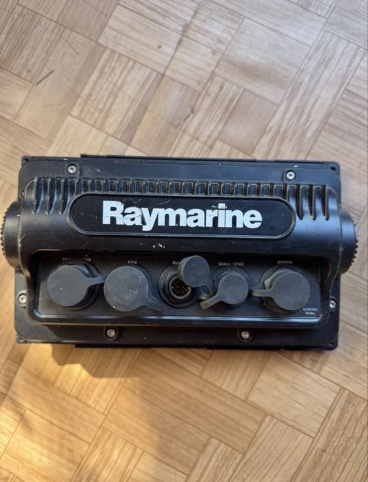 Gps навігатор Raymarine E125 HybridTouch MFD
