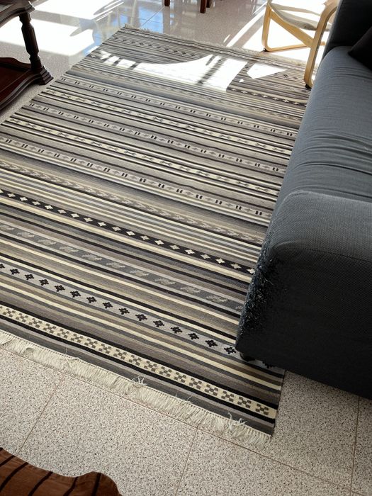 Tapete IKEA KATTRUP – 170 × 240 cm – Excelente estado