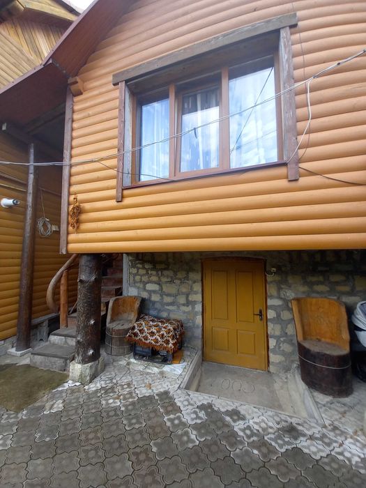 Котедж (Яремче), вільно на новорічні свята.