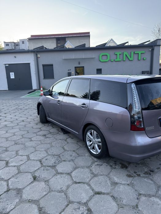 Mitsubibishi Grandis 2.4 maly przebieg