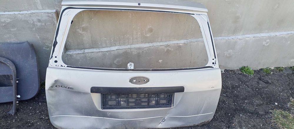 Задня ляда на Ford focus універсал