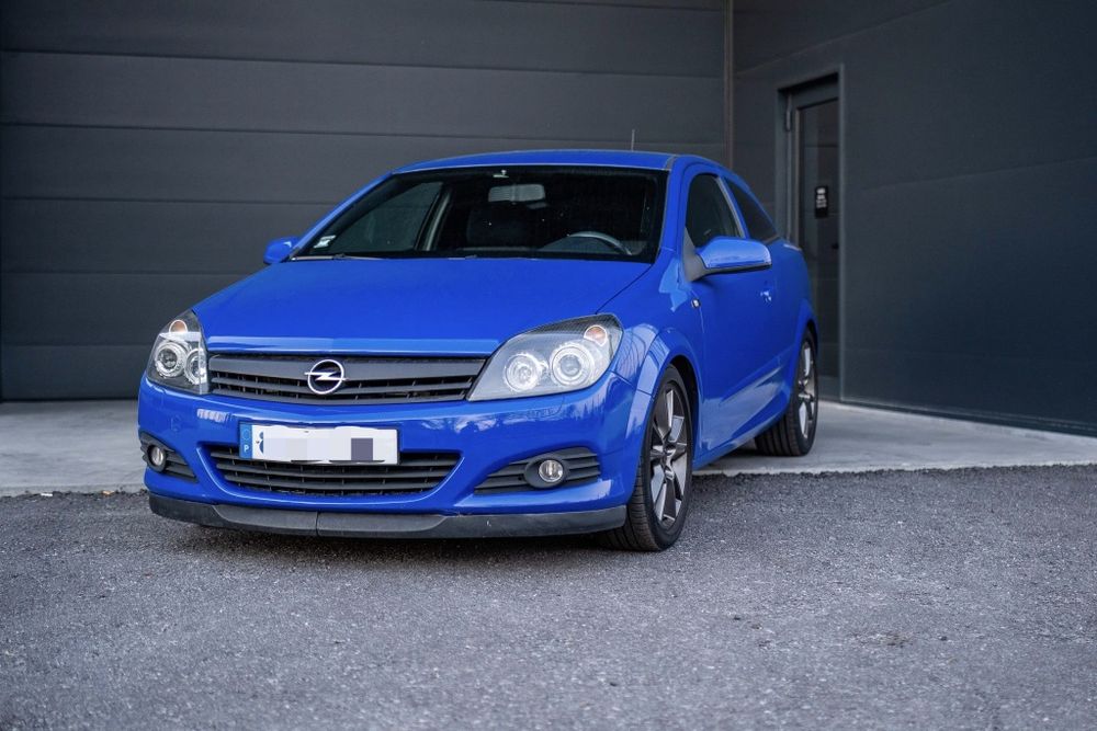 Opel Astra H GTC 1.9 150CV