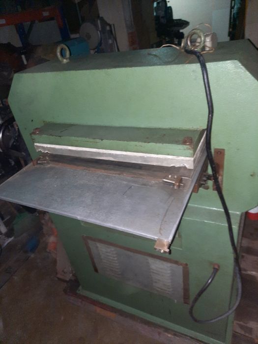 Máquina de gravação a quente e refundida