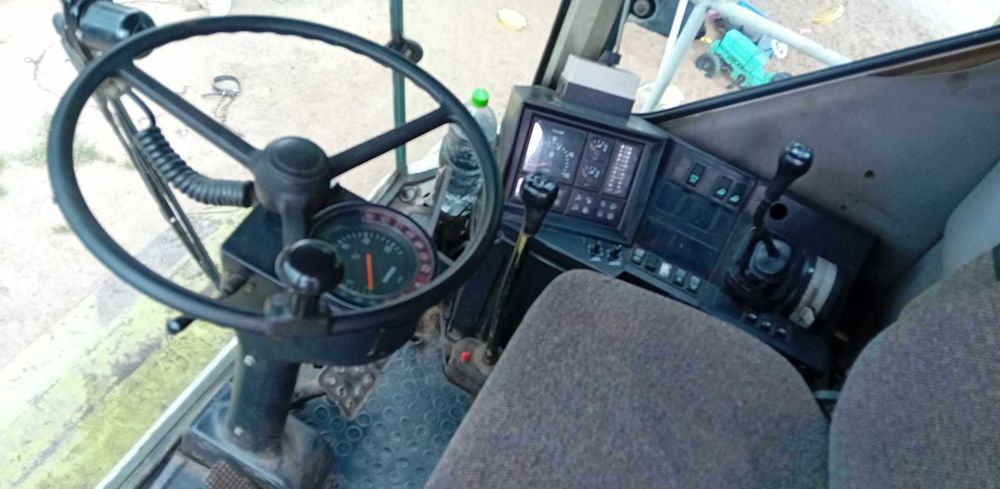 Kombajn zbożowy Claas Dominator 108