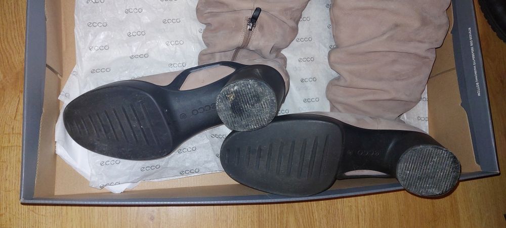 Botas Ecco cano alto senhora