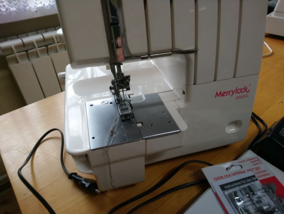 Merrylock 3000CL - 5-nitkowy coverlock - owerlok