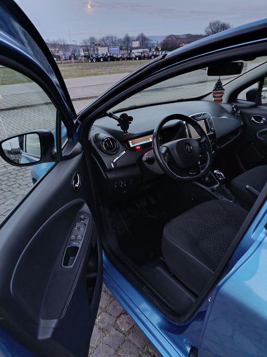 Renault Zoe 
Електрокар 41 квт. 
пробіг 83000 ти