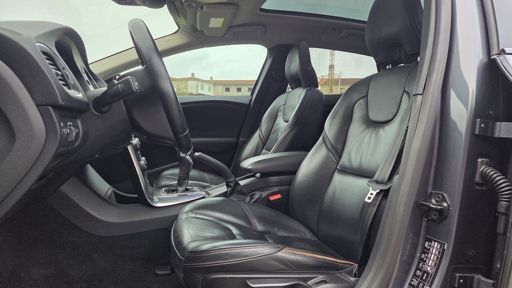 Volvo V40 Cross Country 1.6D Full Extras