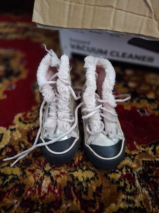 Дитяче взуття/дівчинка