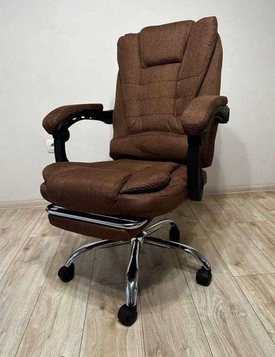 Кресло офисное компьютерное с массажем и подставкой для ног до 130кг