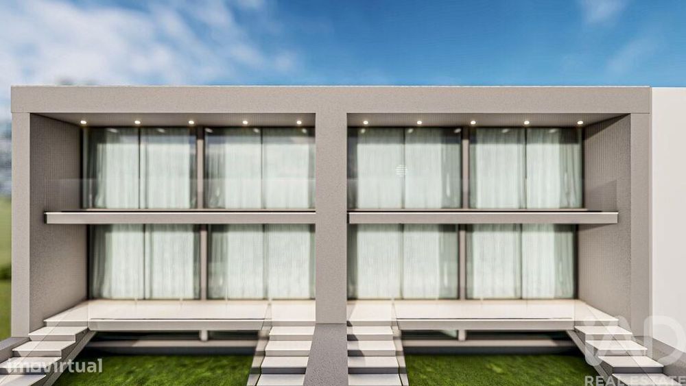 Apartamento T4 em Arcozelo de 185,00 m2