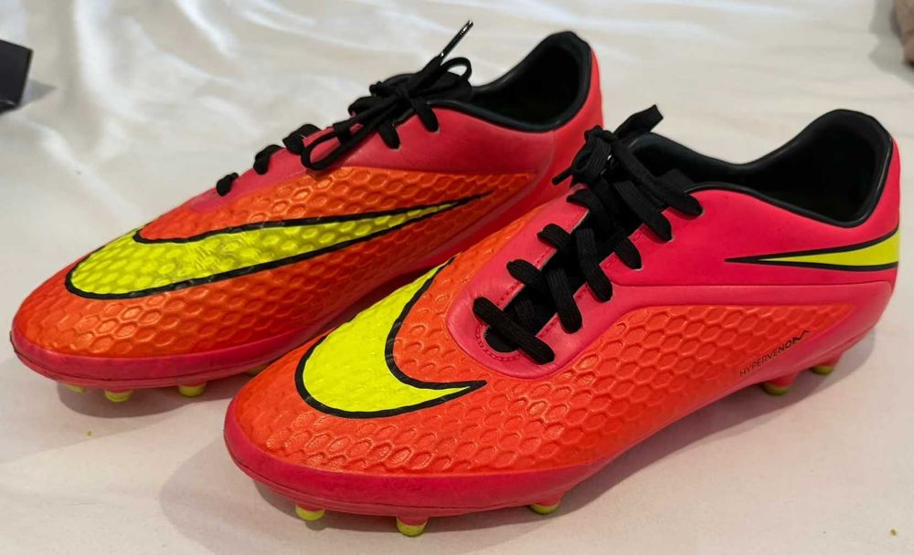 Chuteiras Nike Hypervenom Rosa/Amarelo