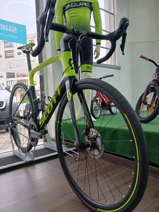 Bicicleta Scott Foil 20 com Full Ultegra  de 11V