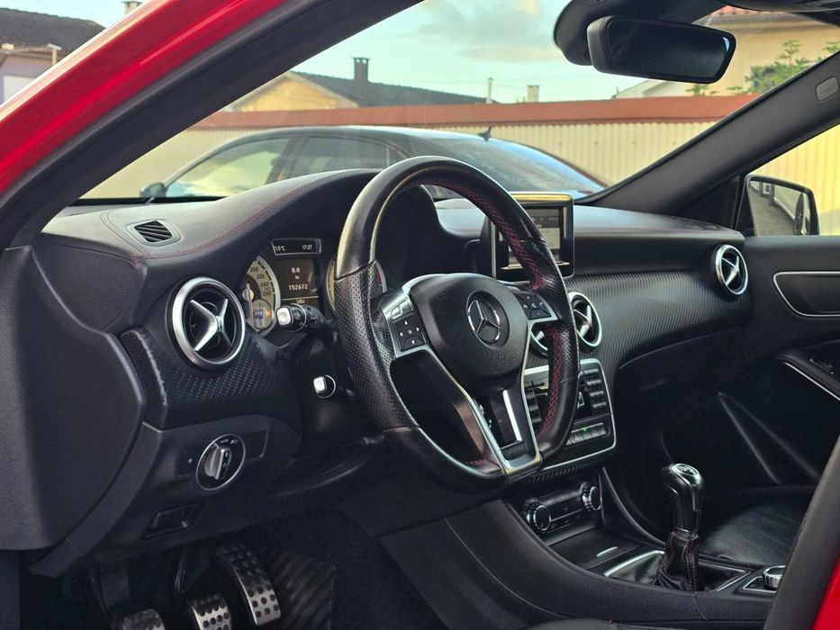 MERCEDES-BENZ A200 AMG LINE 136CV (PACK NIGHT)