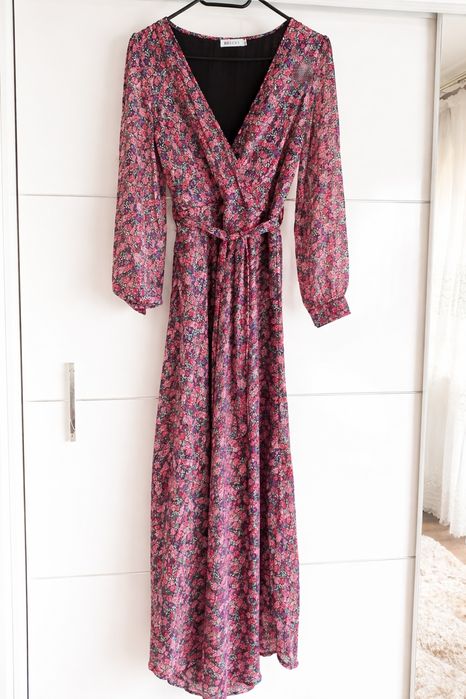 Długa sukienka maxi w kwiatowy wzór