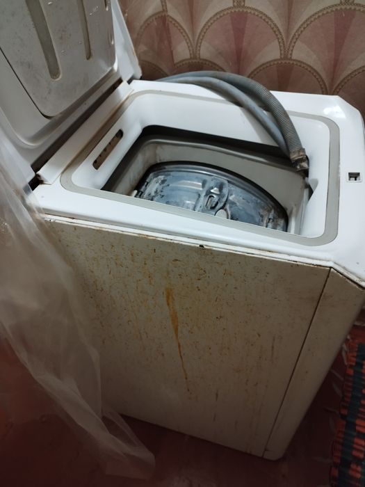 Стиральная машина Модель Indesit WT 100