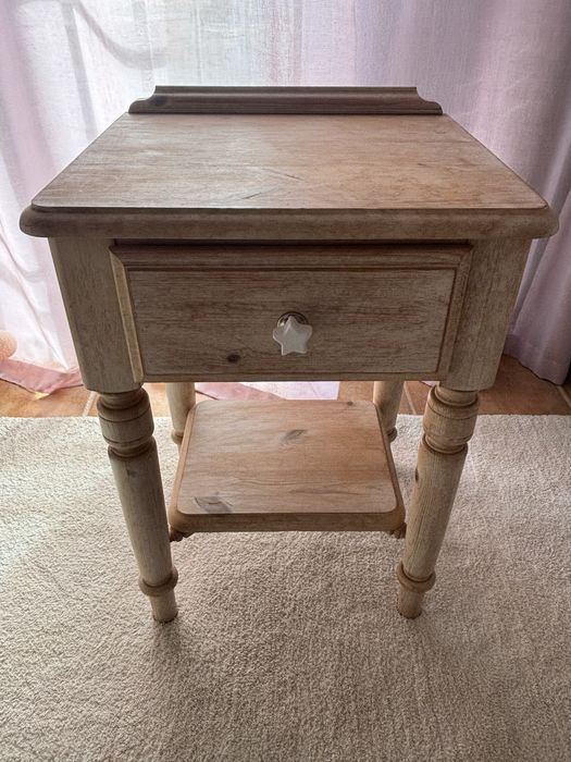 Mesa de cabeceira