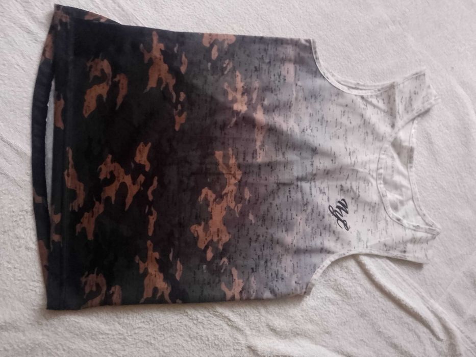 Koszulka t-shirt moro bezrękawnik 134