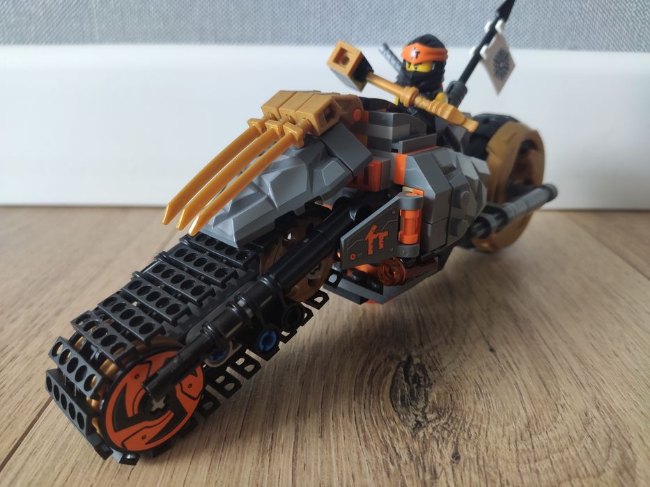 LEGO Ninjago Motocykl Cole'a 70672