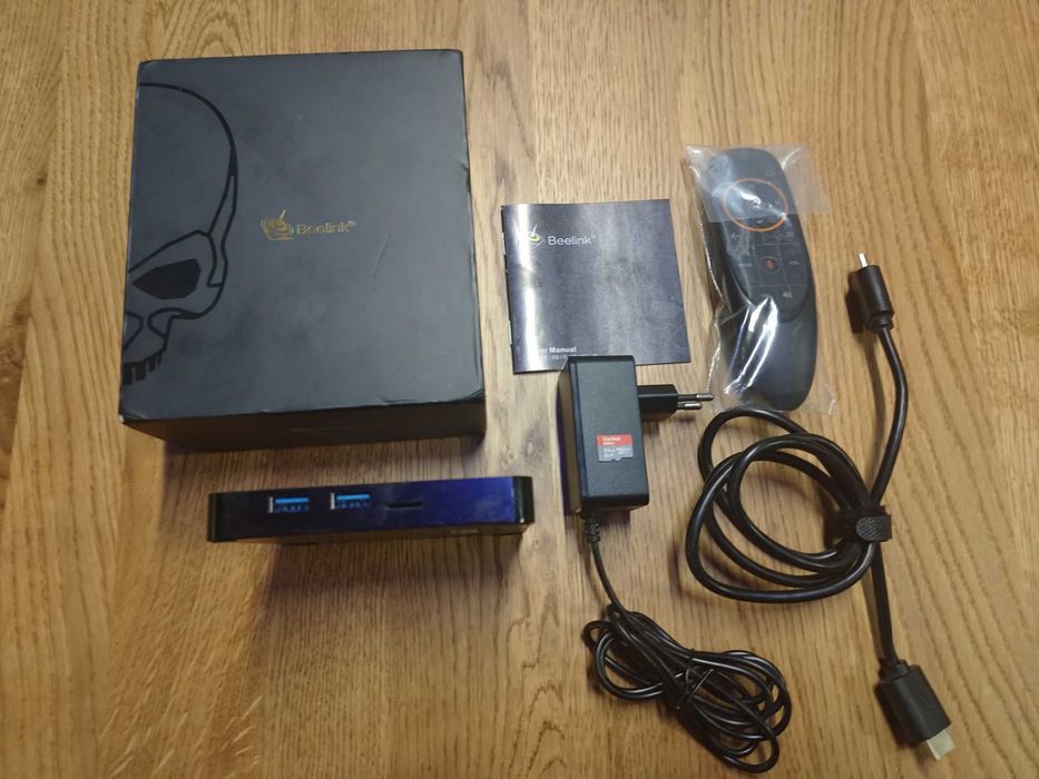Android ТВ приставка Beelink GT-King 4/64GB
