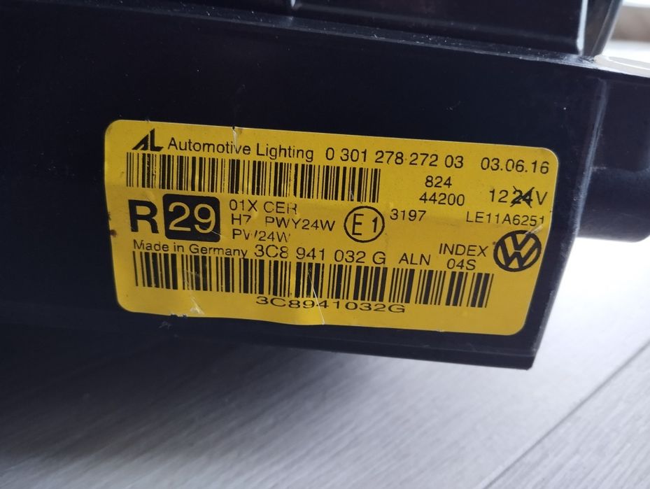 Продам фару Passat cc