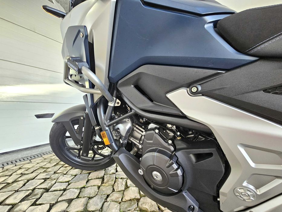 Honda NC 750 X DCT com Extras, apenas 5.930 kms com 18 meses garantia