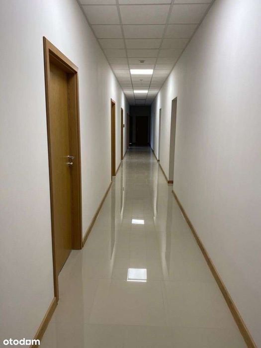 Lokal biurowy do wynajęcia z parkingiem klimatyzacja