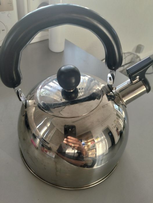 Chaleira em aço inoxidável usada uma vez e de 2 litros