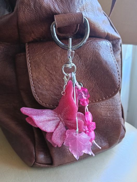 Bag charm artesanal borboleta