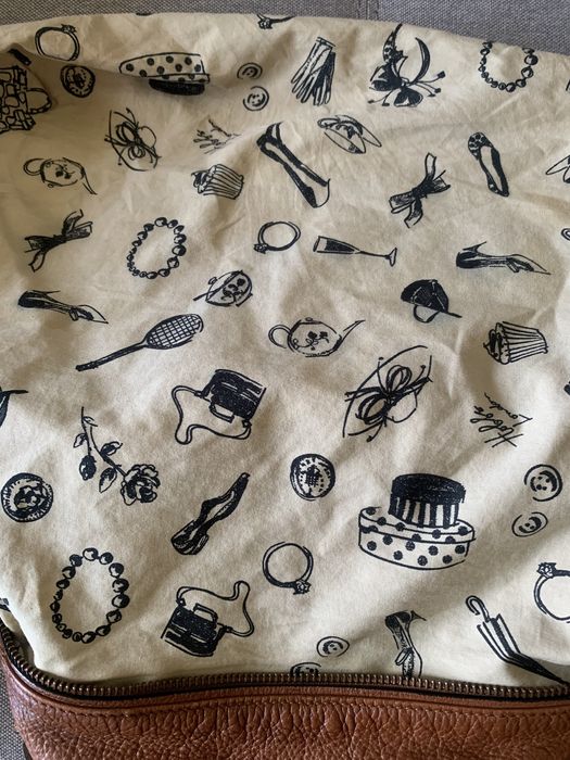 Шкіряна містка сумка hobbs Італія кожа