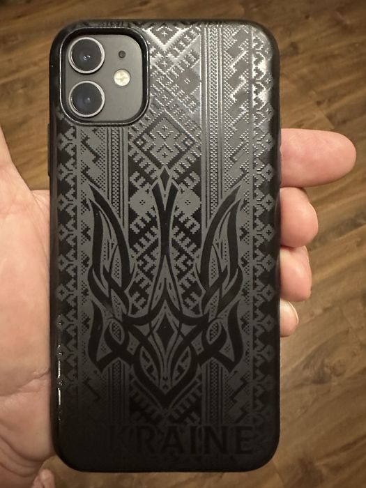 Iphone 11. 256gb 74акум привезен с Америки