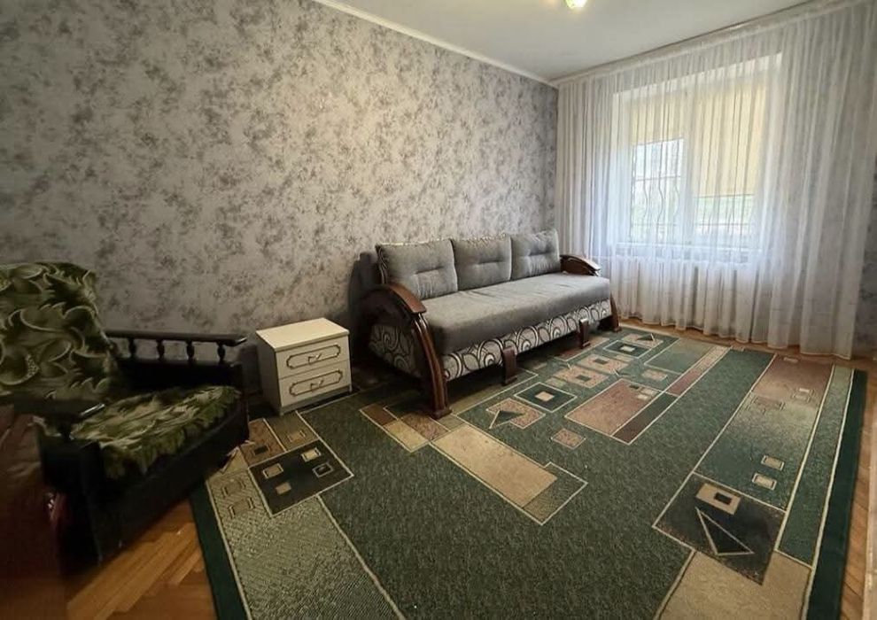 Продам двокімнатну квартиру у м.Шептицький