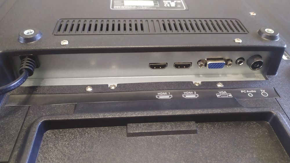 Продам плазму Saturn LED40FHD400U на запчастини.