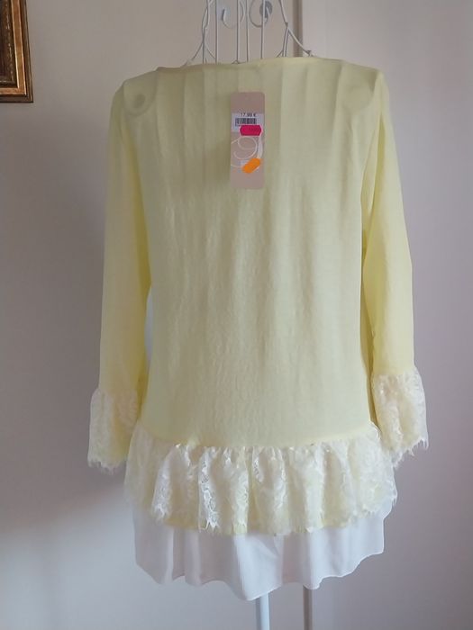 Blusa charmosa com detalhes em renda | Sweetissima | Tamanho único