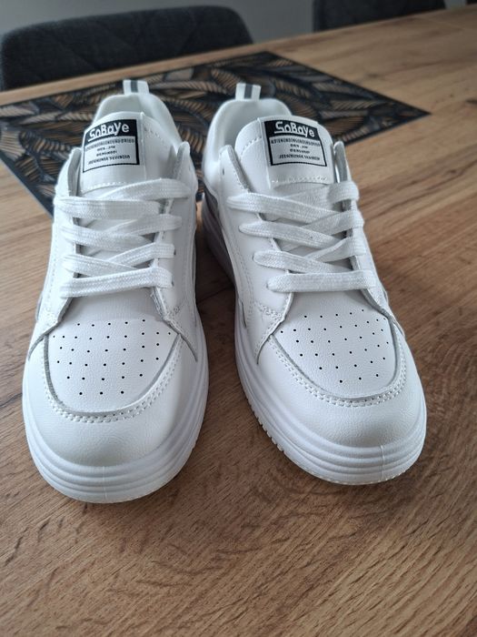Nowe buty sneakersy