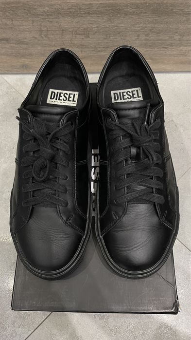 Продам майже нові кеди/ кросівки Дизель Diesel 43р