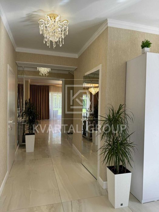 Продаж двоповерхового будинку в елітному районі лісової Бучі, 10 сот.