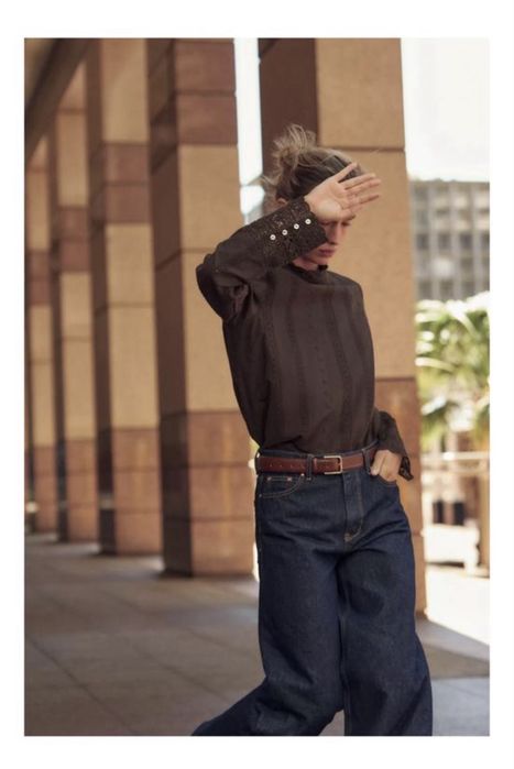 Блуза з прорізною вишивкою Zara