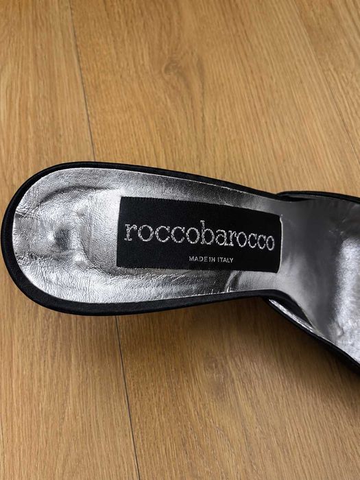 Sapatos Pretos com Franjas e Salto Alto (Made in Italy) - Roccobarocco