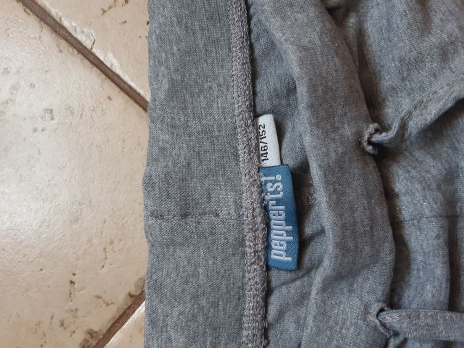 Spodenki chłopięce w rozmiarze 146/152