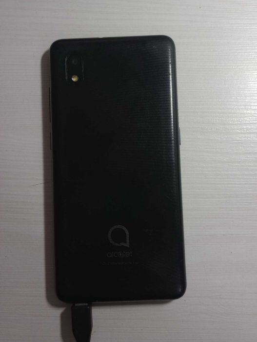 Sprzedaję smartfon Alcatel 1B. 2/32GB