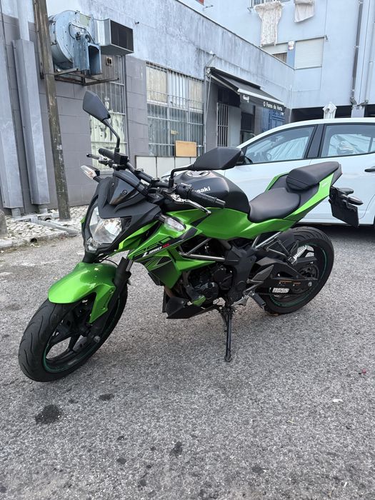 Kawasaki 250.